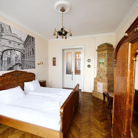 The Historical Family Nest In City Centre Leópolis Exterior foto