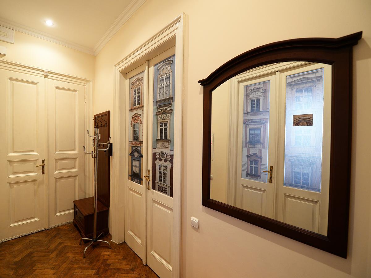 The Historical Family Nest In City Centre Leópolis Exterior foto
