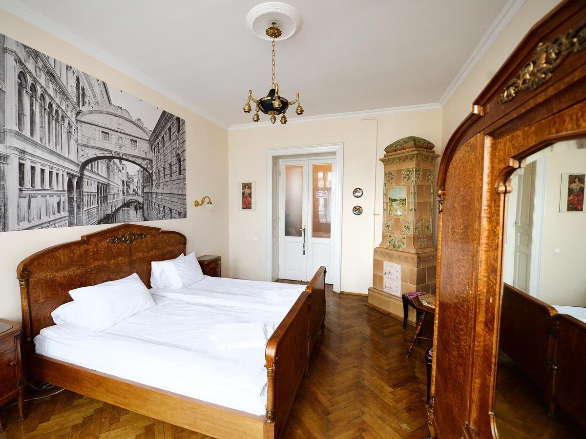 The Historical Family Nest In City Centre Leópolis Exterior foto